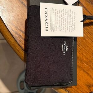 Coach Black Zipper Wallet
